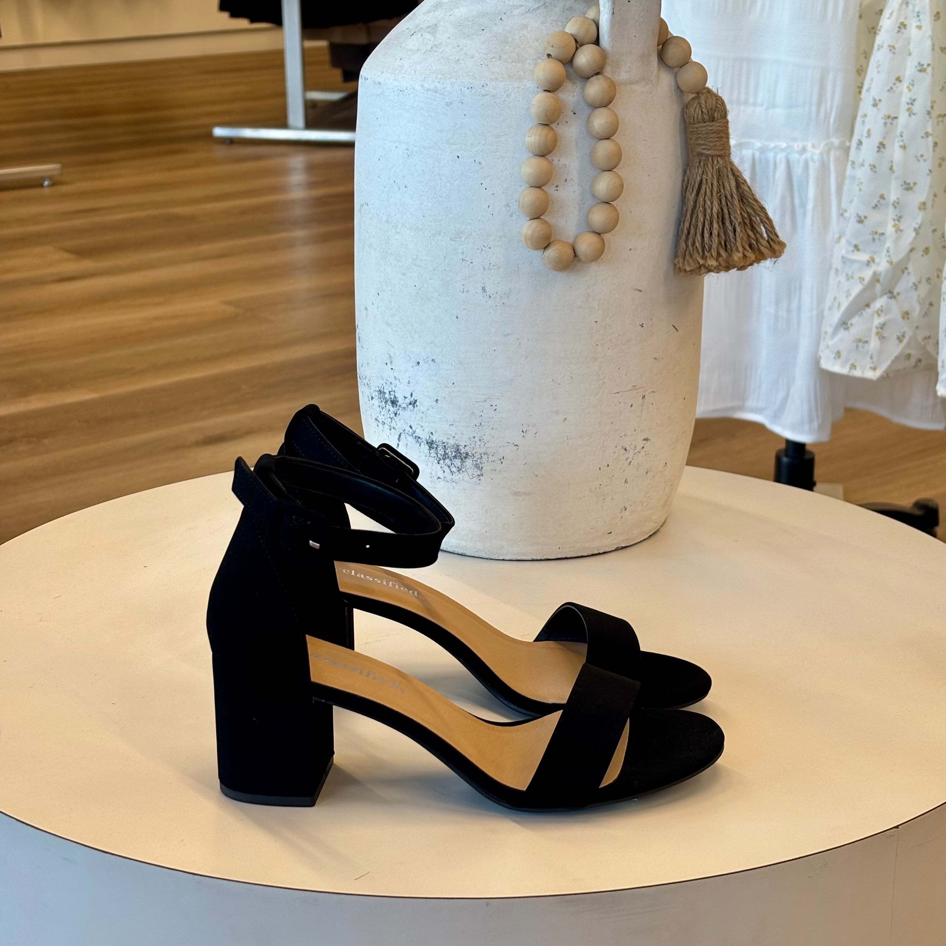 Bella Heels (Black/Nub)