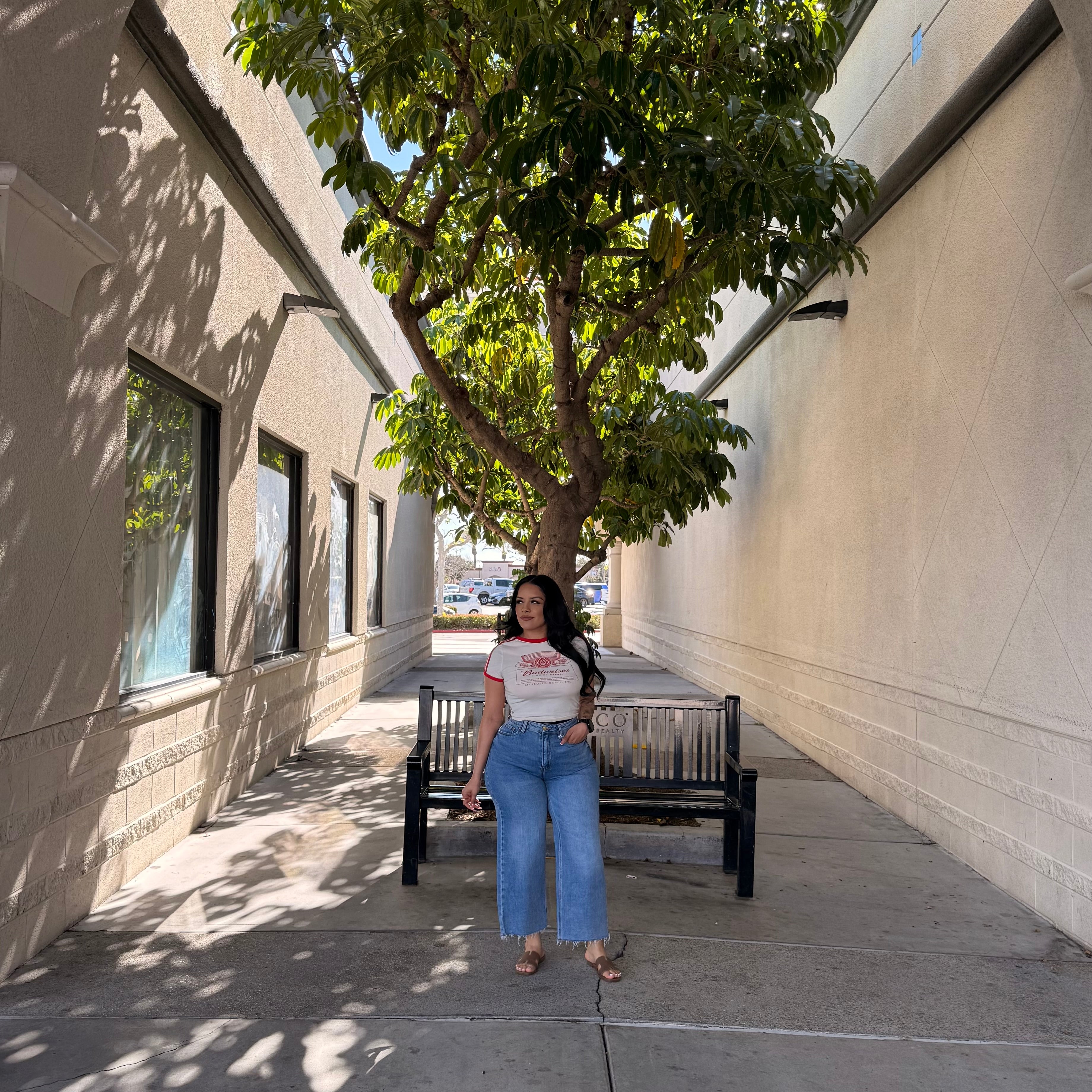 Abraham High Rise Wide Leg Jeans (Med)