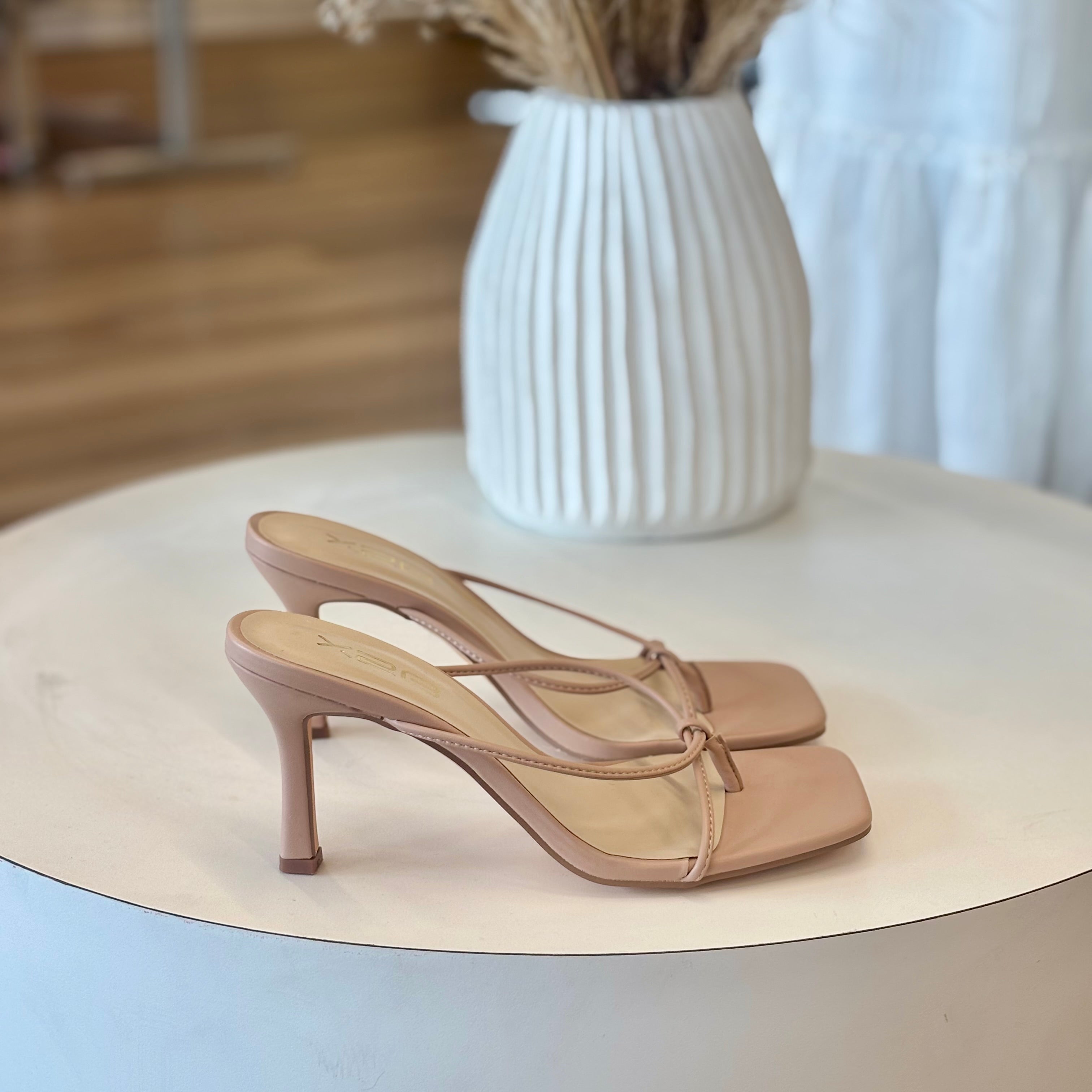 Liam Heels (Nude)
