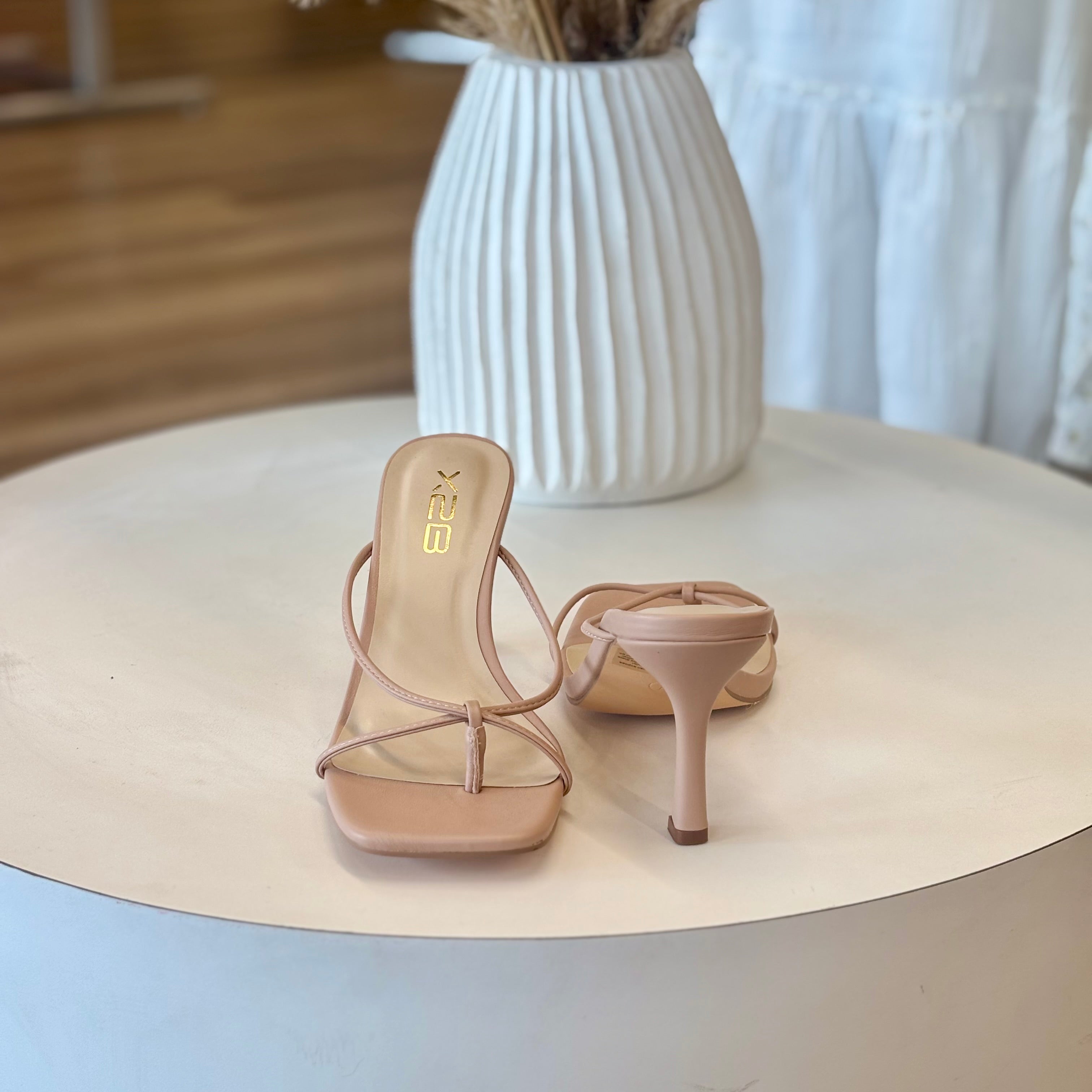 Liam Heels (Nude)