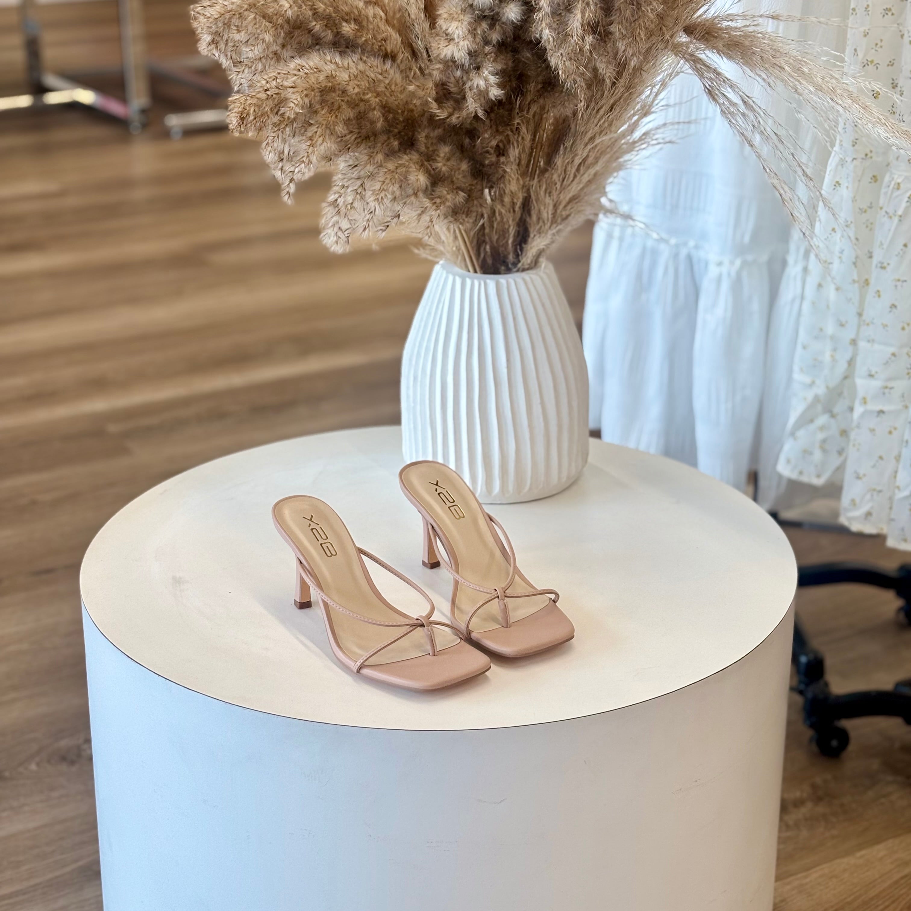 Liam Heels (Nude)