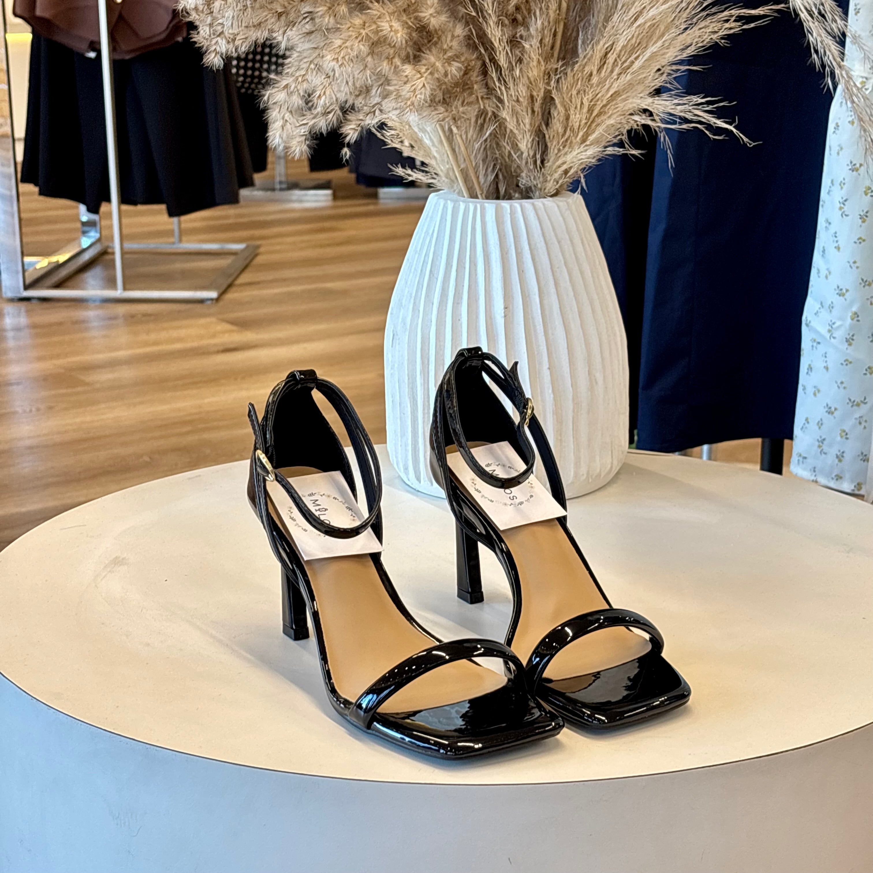 Janet Heels (Black)