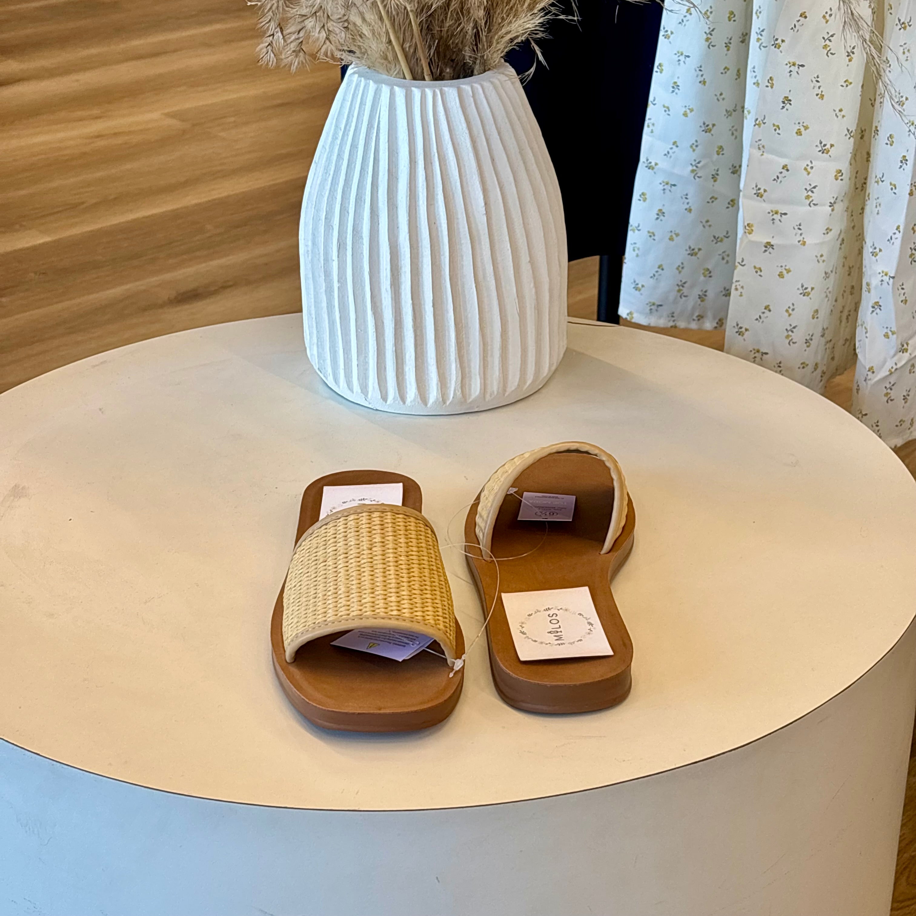 Cindy Sandals (Beige)