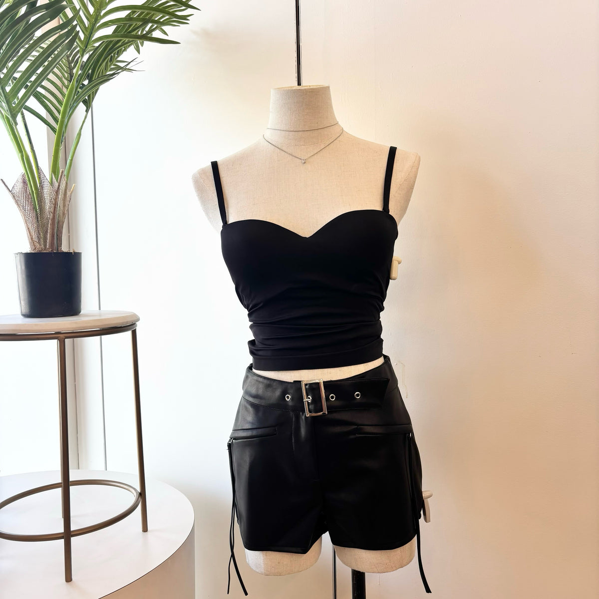 Vanessa Shorts (Black)