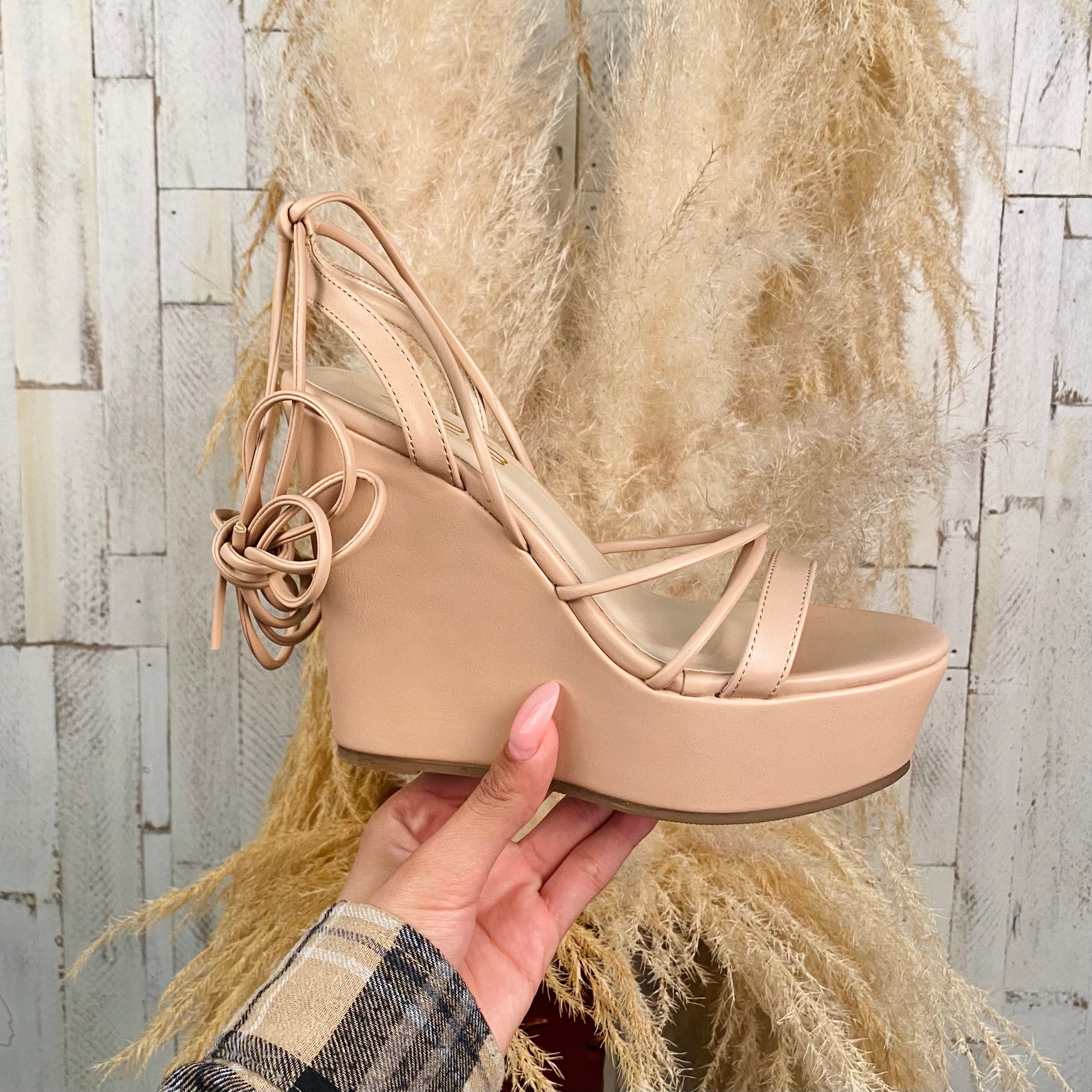 Lucey Wedges  (Nude)